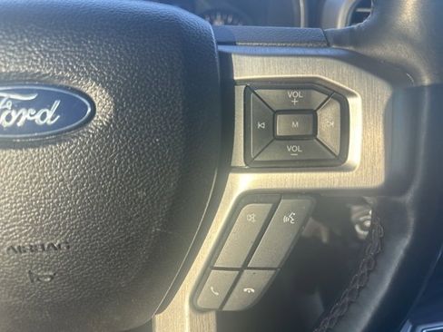 Used 2018 Ford F150 Platinum w/ Equipment Group 701A Luxury image 14