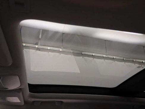 Used 2020 Jeep Renegade Altitude w/ UConnect 8.4 Nav Group image 20