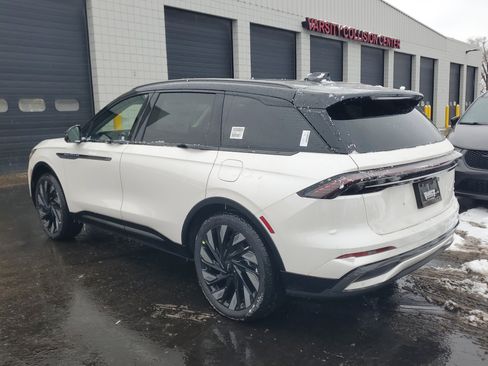 New 2026 Lincoln Nautilus Reserve w/ Jet Appearance Package image 3