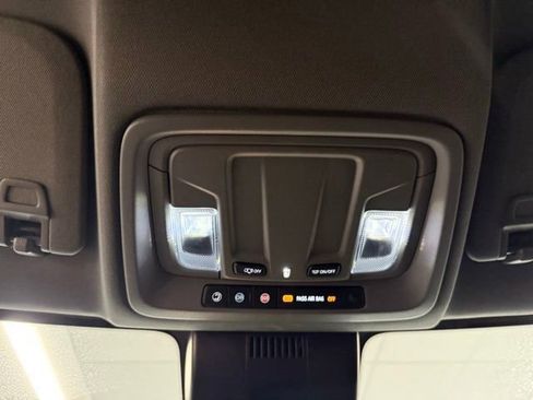 Used 2022 GMC Sierra 1500 Elevation w/ LPO, Elevation Black Package image 18