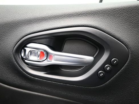 Used 2020 Jeep Cherokee High Altitude image 14