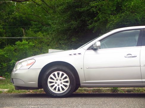 Used 2007 Buick Lucerne CX FWD image 19