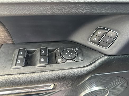 Used 2021 Ford Expedition Max Limited image 16