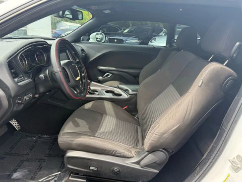 Used 2020 Dodge Challenger R/T image 11