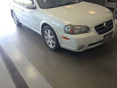 Used 2002 Nissan Maxima GLE FWD image 10