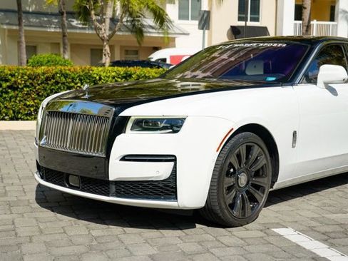 Used 2022 Rolls-Royce Ghost image 43