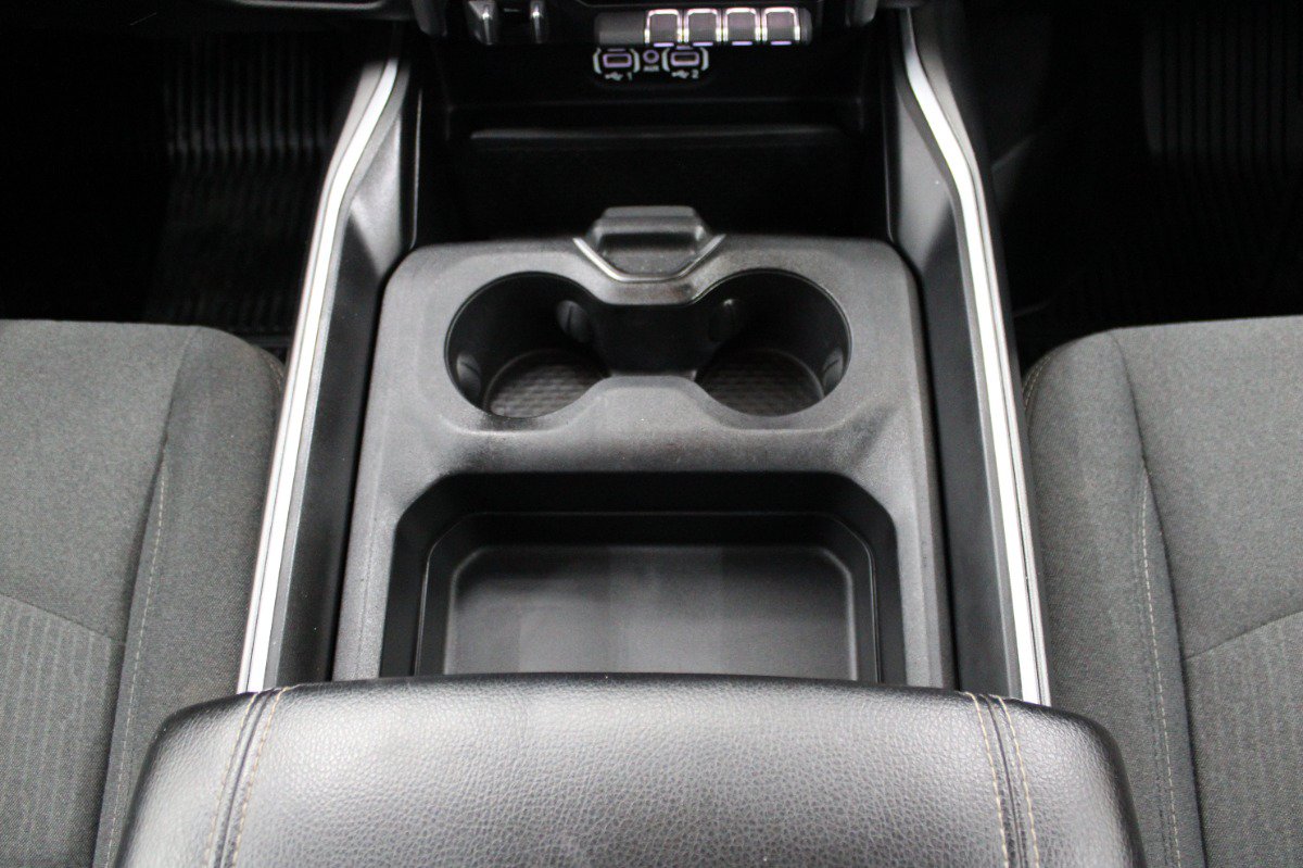 Used 2024 RAM 2500 Big Horn w/ Night Edition AWD/4WD image 30