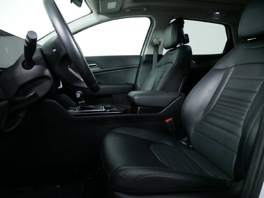 Used 2025 Kia Sportage SX AWD/4WD image 17