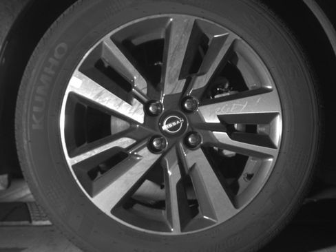 Used 2025 Nissan Versa SV image 13