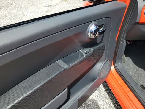 Used 2016 FIAT 500 Sport image 10