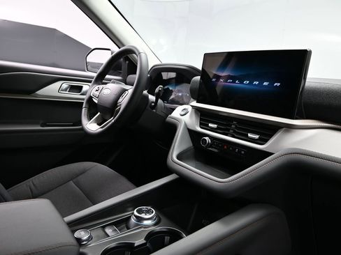 New 2026 Ford Explorer Active image 12