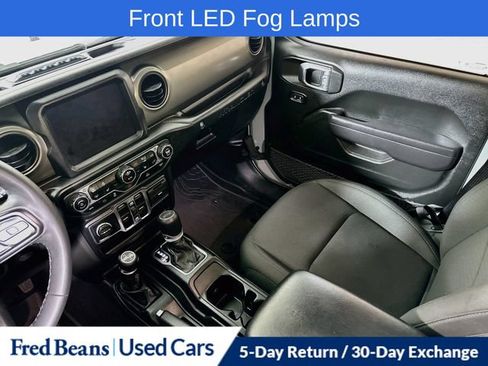 Used 2023 Jeep Wrangler Unlimited w/ Cold Weather Group AWD/4WD image 30