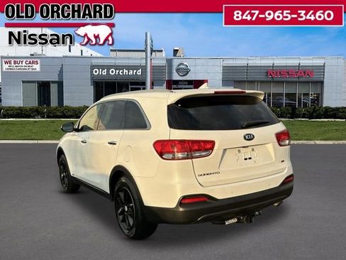 Used 2018 Kia Sorento LX image 5