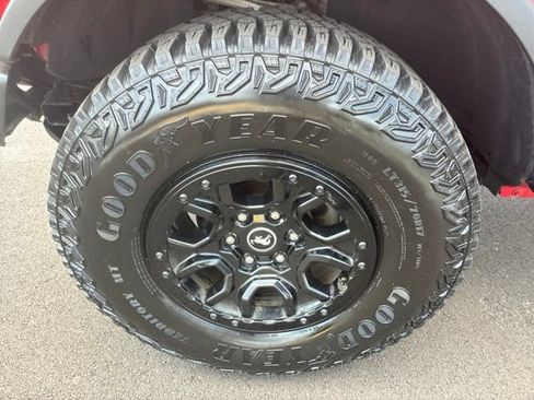 Used 2021 Ford Bronco Wildtrak AWD/4WD image 17