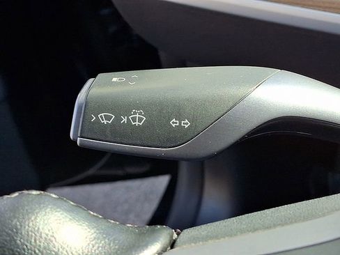 Used 2019 Tesla Model 3 Standard Range Plus image 36