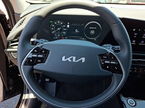 New 2026 Kia Niro Wind w/ Wind Preserve Package FWD image 9