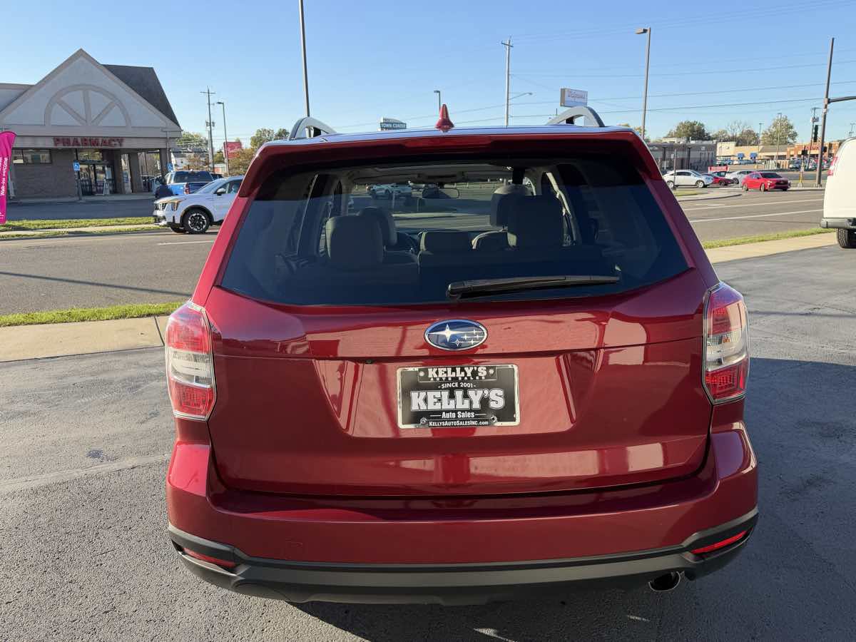 Used 2016 Subaru Forester 2.5i Limited AWD/4WD image 4