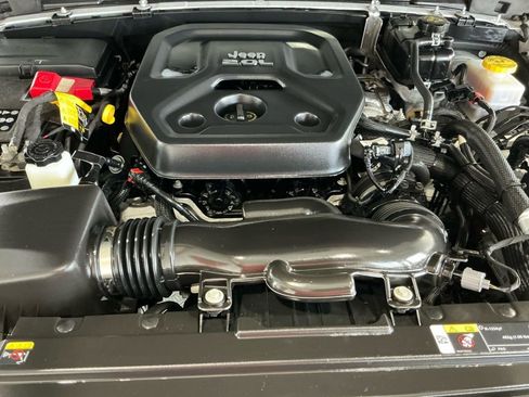 Used 2022 Jeep Wrangler Unlimited Sport image 40