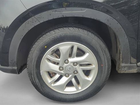 Used 2022 Hyundai Venue SE image 27