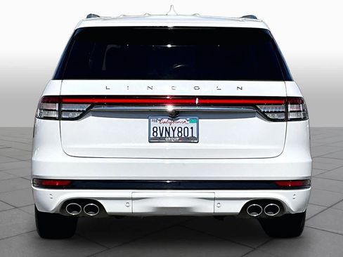 Used 2021 Lincoln Aviator Grand Touring w/ Equipment Group 302A AWD/4WD image 4