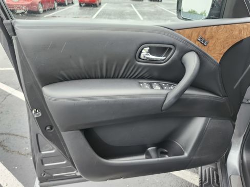Used 2023 Nissan Armada SL w/ Captain's Chairs Package AWD/4WD image 29