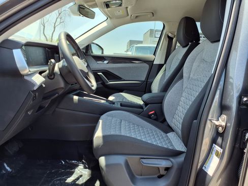 New 2026 Volkswagen Tiguan S FWD image 9