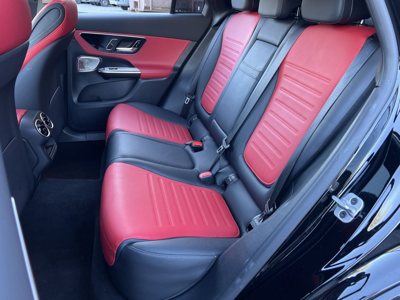 Certified 2024 Mercedes-Benz GLC 300 4MATIC image 30
