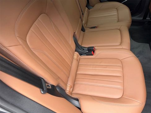 Used 2022 Audi Q5 2.0T Premium image 48