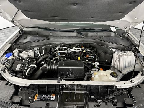 Used 2024 Ford Explorer XLT w/ Equipment Group 202A image 33