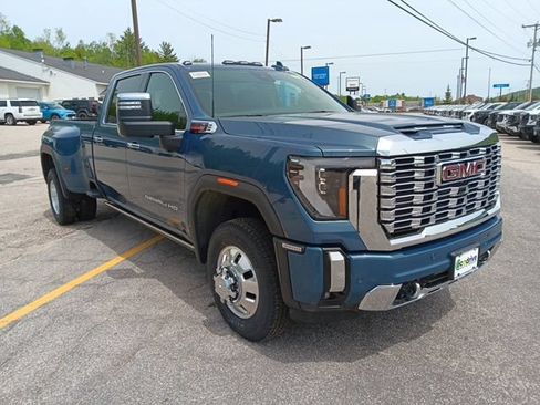 New 2026 GMC Sierra 3500 Denali w/ Denali Reserve Package AWD/4WD image 30