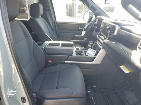 New 2026 Toyota Tundra SR5 w/ SR5 Convenience Package image 32