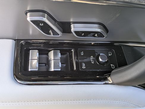 New 2026 Land Rover Range Rover Sport SE image 21