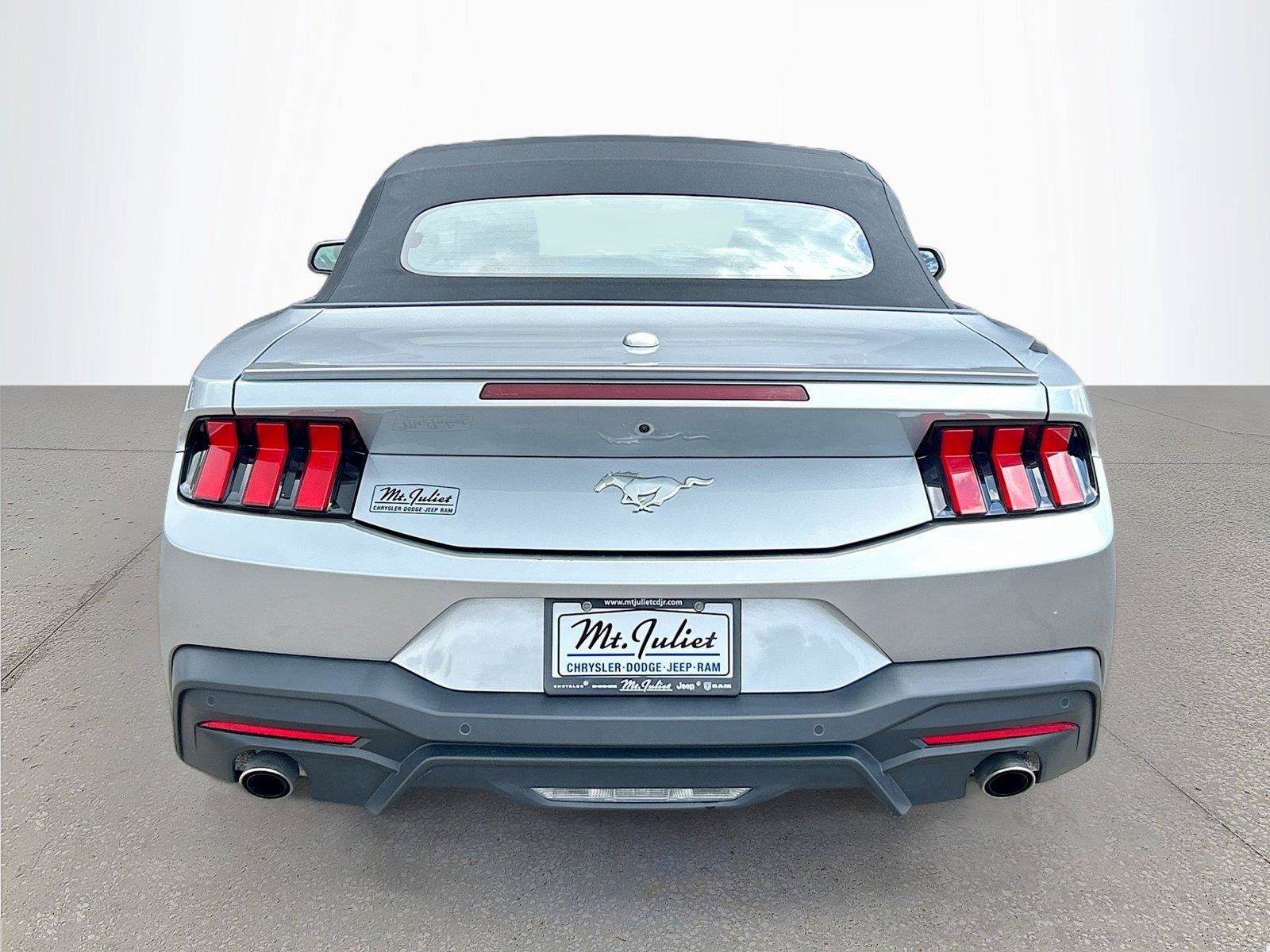 Used 2024 Ford Mustang Premium RWD image 5
