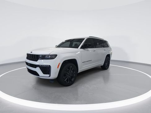 New 2026 Jeep Grand Cherokee L Limited AWD/4WD image 4