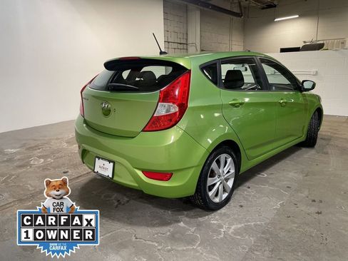 Used 2012 Hyundai Accent SE image 4