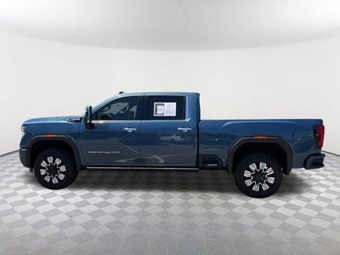 Used 2024 GMC Sierra 2500 Denali w/ Denali Reserve Package AWD/4WD image 8