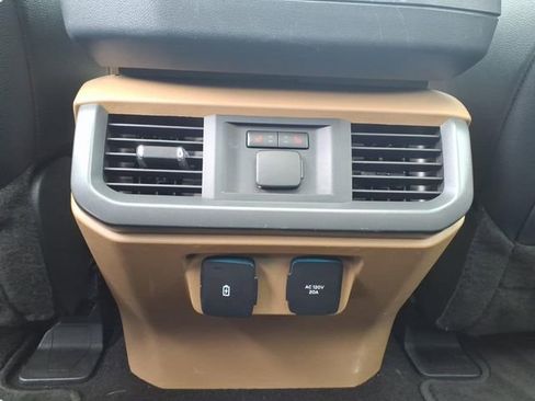 Used 2022 Ford F150 Lariat w/ Equipment Group 502A High image 22