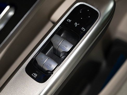 New 2027 Mercedes-Benz GLC 300 image 21