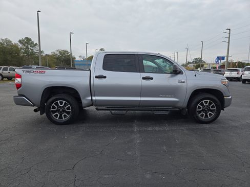 Used 2018 Toyota Tundra SR5 image 8