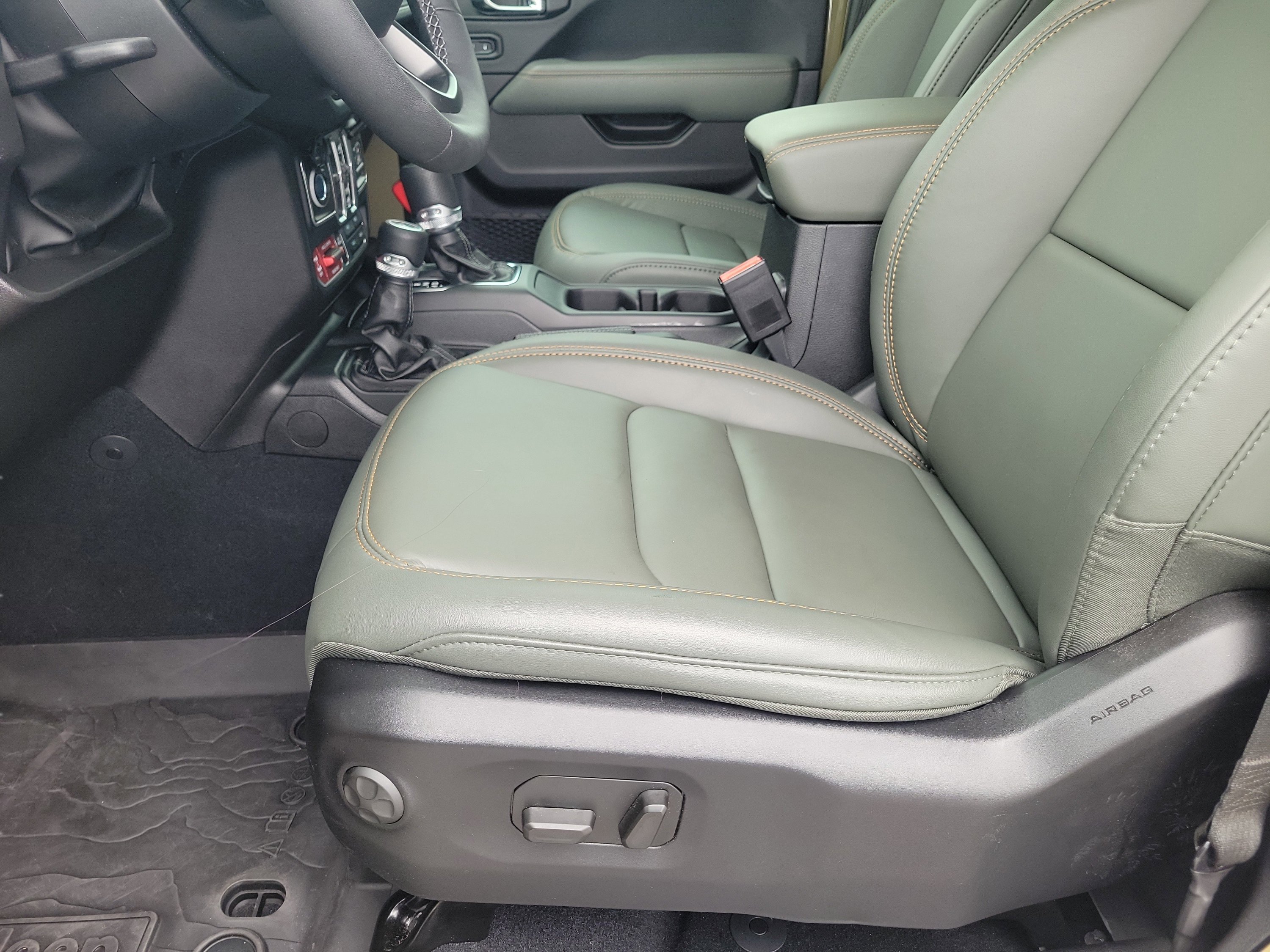 New 2026 Jeep Gladiator Mojave AWD/4WD image 25