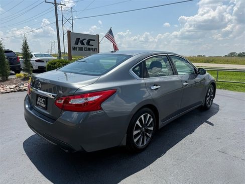 Used 2016 Nissan Altima 2.5 SL w/ 2.5 Technology Package FWD image 7