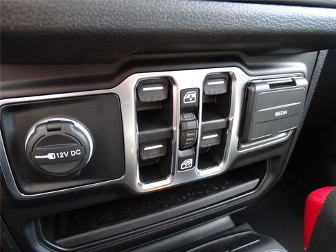 New 2025 Jeep Wrangler Sport S image 30