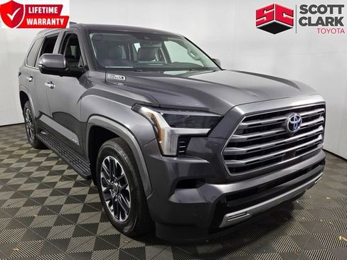 Used 2023 Toyota Sequoia Limited image 1