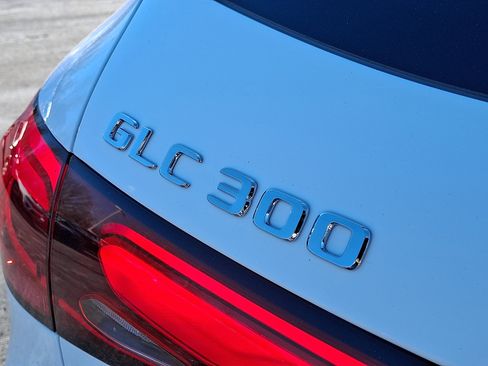 New 2026 Mercedes-Benz GLC 300 4MATIC image 24
