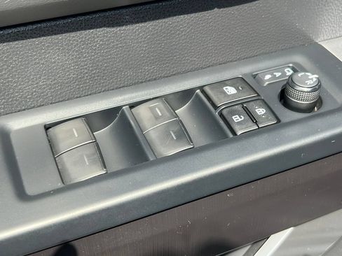 Used 2023 Toyota Tundra Platinum w/ Advanced Package AWD/4WD image 22