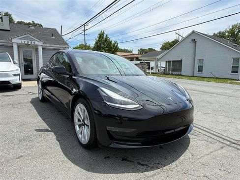 Used 2022 Tesla Model 3 Long Range AWD/4WD image 7