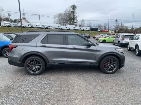 New 2025 Ford Explorer ST w/ Sun And Sound Package image 9