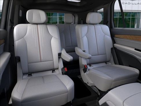 New 2026 Cadillac Vistiq Sport w/ LPO, Floor Liner Package image 17