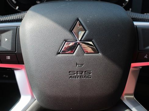 New 2025 Mitsubishi Outlander SEL image 16