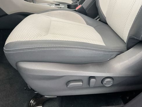Used 2022 Subaru Forester Premium AWD/4WD image 12